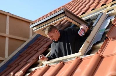 Pose de fenêtres de toit Velux au Pin